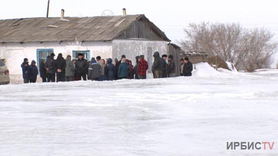 Жители села Карасук остались без воды из-за замерзшего трубопровода